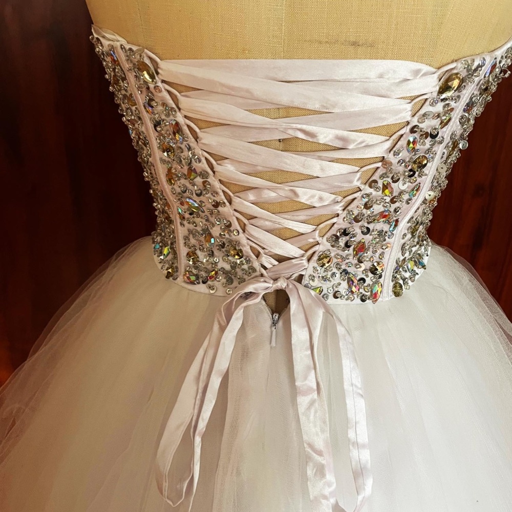 PROM DRESS/BRIDESMAID DRESSES - Picture 4 of 4